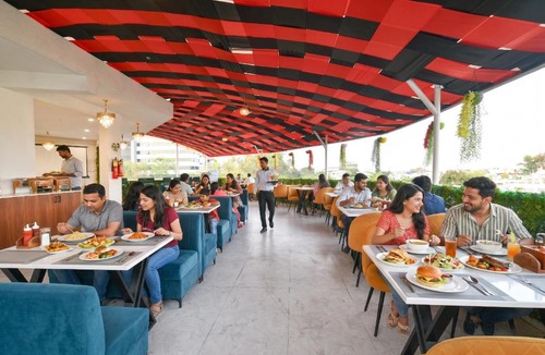 Indore Hotel | FabHotel The Muffet