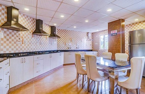 Pulikeshi Nagar Hotel | Fabhotel Turning Point