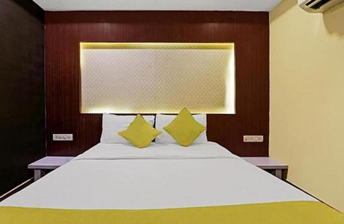 Parthasarathy Puram Hotel | FabHotel U Hotel T Nagar