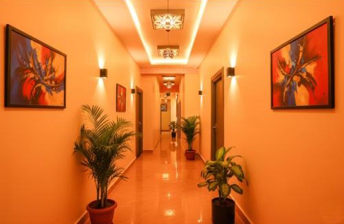 Madipakkam Hotel | FabHotel Vijaylakshmi Stay Inn