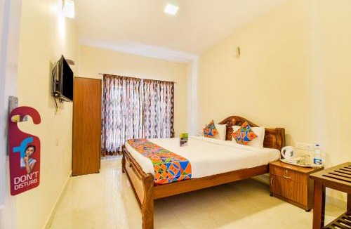 Thalayathimund Hotel | FabHotel Vinu Valley Resorts - Nr Ketti Valley View Point