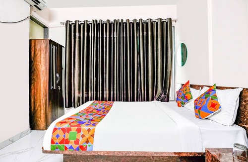 Wakad Hotel | Fabhotel Wakad Villa