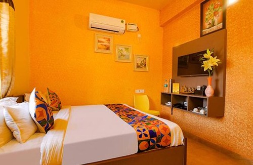 Madipakkam Hotel | Fabhotel Woodpecker Stay Inn