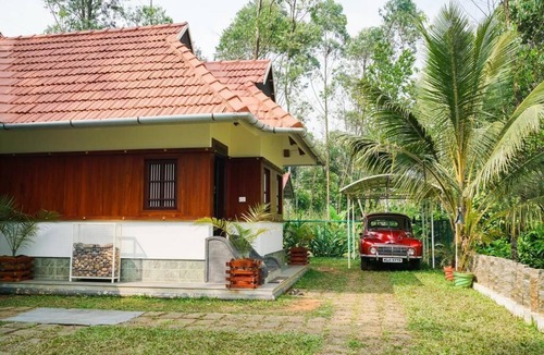Devikolam House | Fabulous Vintage stay in Munnar