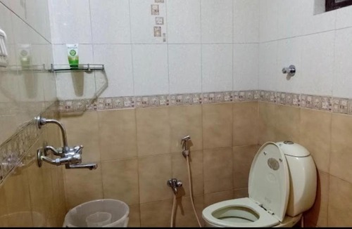 Thalayathimund Hotel | Fairstay Ooty