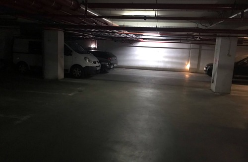 Sector 2 House | Family Apt ❤️ underground parking❤️smoking balcony