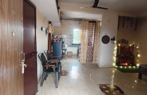 Jamshedpur Apartment | Family‑friendly stay with spacious room, modern amenities, and warm hospitality.