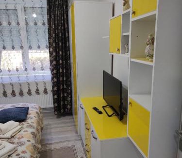 Hunedoara Apartment | Family Rooms Hunedoara