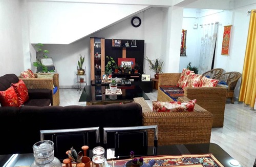 Kurseong House | Family run 3 bedroom homestay at delightful Soureni Mirik welcomes you.