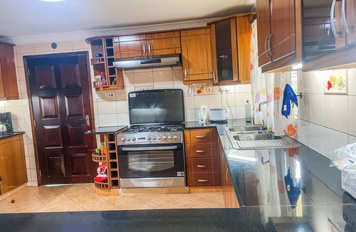 Athi River House | Fancy 5BR Bungalow with Private Pool near JKIA – Greenpark, Athi River