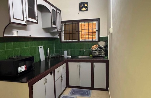 Royapettah Apartment | Fantastic 2-bedroom apartment with AC in vibrant Royapettah