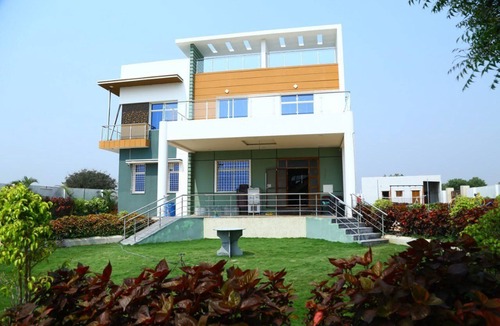 Chevella House | Fantastic 3-bedroom farmhouse in Tolkatta with pool and car parking