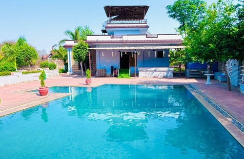Gurugram House | Fantastic 5-bedroom farmhouse in Gurugram for a relaxing stay