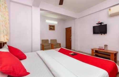 Perambur Purasavakam Hotel | Five stones By Terra Hotel Mogappair
