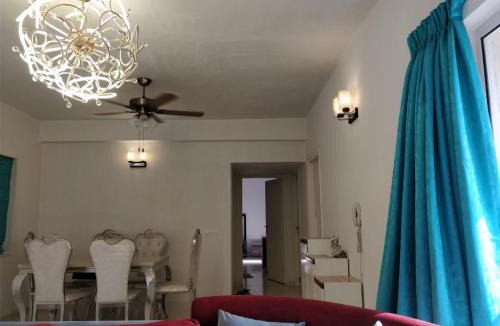 Chinar Park House | FLAGSHIP AIRPORT GUEST HOUSE