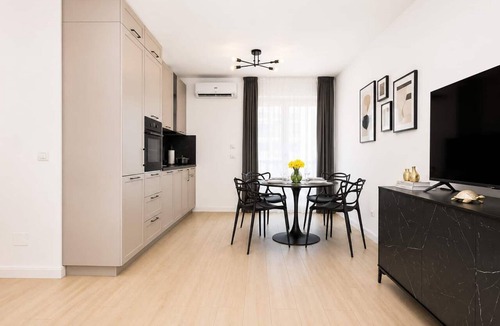 Oradea Apartment | Flat Olive Hill in Oradea with Private Parking Fast WiFi Self Check-in AC