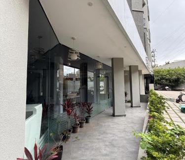 Bengaluru Hotel | FLORA SUITES