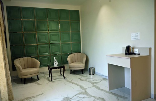 Amritsar Villa | FLORENTINO The Luxury Villa With Swimming Pool — 6 Ensuite Bedrooms