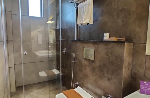 Nedumbassery Hotel | Florida Airport Hotel Kochi