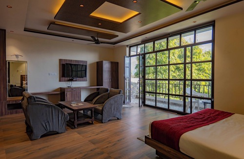 Dhikuli Hotel | Flying Sparrow Riverside Resort