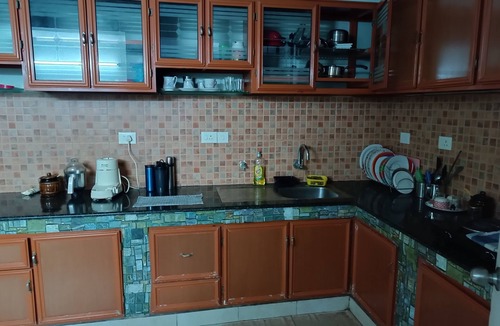 Kannur Apartment | Forget your worries in this spacious and serene space. Wind down RECHARGE !