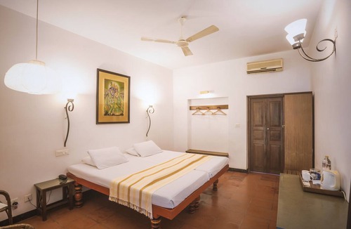 Fort Kochi Hotel | Fort House