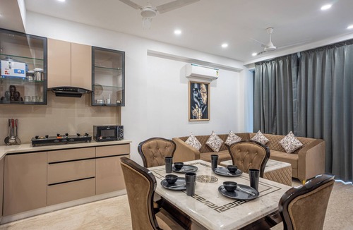 Saket Apartment | Fortune Home Service Apartment E-69,Saket Near Pvr Anupam,Max,Select city Mall