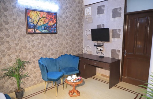 Saket Apartment | Fortune Home Service Apartment 3BHK, D-198 Saket