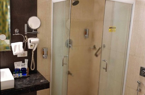 Dwaraka Nagar Hotel | Fortune Inn Sree Kanya, Visakhapatnam - Member ITC Hotels' Group