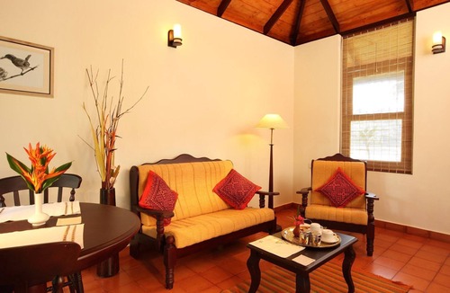 Paravur Resort | Fragrant Nature Backwater Resort & Ayurveda Spa