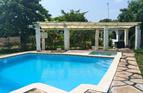 Tiwi House | Fred Hunter Villa