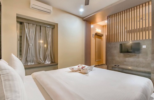 Nashik Resort | Freesia Resort by Express Inn
