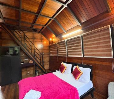 Vayittiri Hotel | Fresh Wave Resort With Private Pool Tree House - Soochipara - Wayanad
