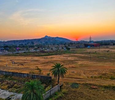 Igatpuri Villa | Friendz Villa - 3BHK with Private Pool and Wi-Fi