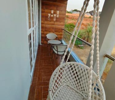 Igatpuri Villa | Friendz Villa - 3BHK with Private Pool and Wi-Fi