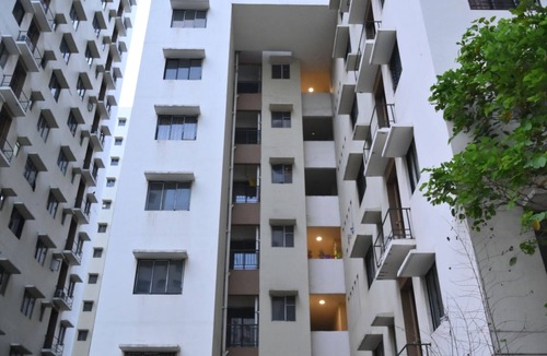 Batanagar Apartment | Fully furnished family/friendly cozy 2-bedroom apartment with AC, WiFi