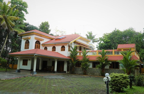 Ettumanoor House | Fully Furnished Luxury Home -Spacious Family Friendly House- in Kottayam
