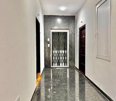 Madhapur Apartment | Fully Furnished Mee Homes 2BHK Family Stay with Kitchen & Balcony