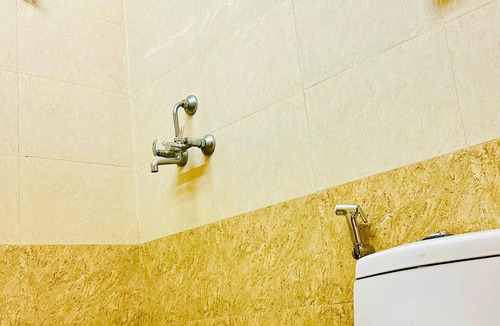 Jaipur Hotel | Fully Furnished - Netflix, Rain Shower, Peace-103