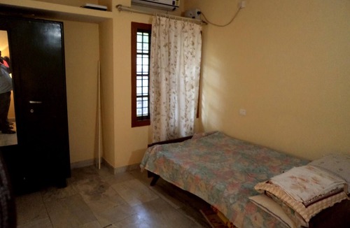 Kottayam House | Furnished AC 3 Bedroom House at Puthupally, Kottayam