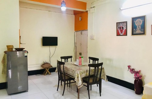 New Alipore Apartment | Furnished apt w. 2 bed rooms in New Alipore