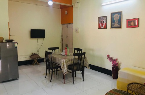 New Alipore Apartment | Furnished apt w. 2 bed rooms in New Alipore