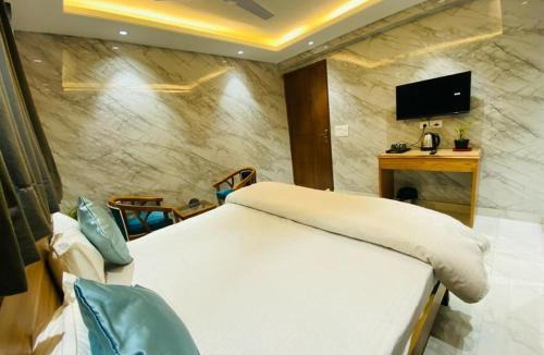 Lajpat Nagar III Hotel | Fusion fox stay