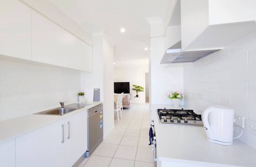 Maraylya House | Gables/Box hill/Maraylya Two Level House 14ppl