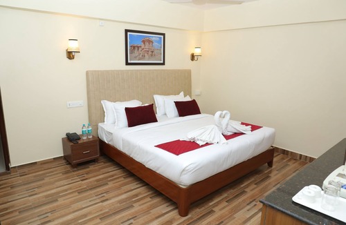 MVP Colony Hotel | Gadiraju Palace Convention Centre & Hotel
