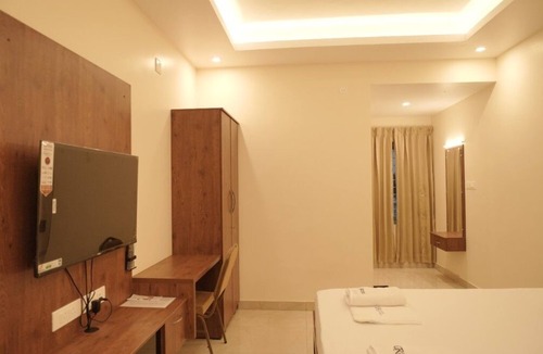 Radhapuram Hotel | Ganesh Residency