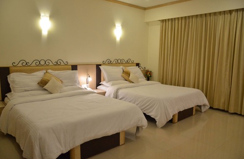 Wellington Pier Hotel | Garden Hotel