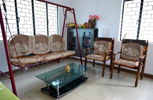 Chikkamagaluru House | Giri Darshini Homestay - 3BH, Simple Rooms with Pool & Private Falls