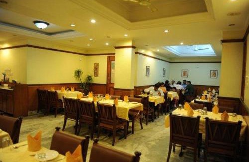 Yelagiri Hotel | GIRI NANDHANA RESIDENCY
