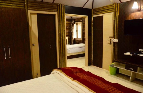 Kempty Range Hotel | Glamwood Resort